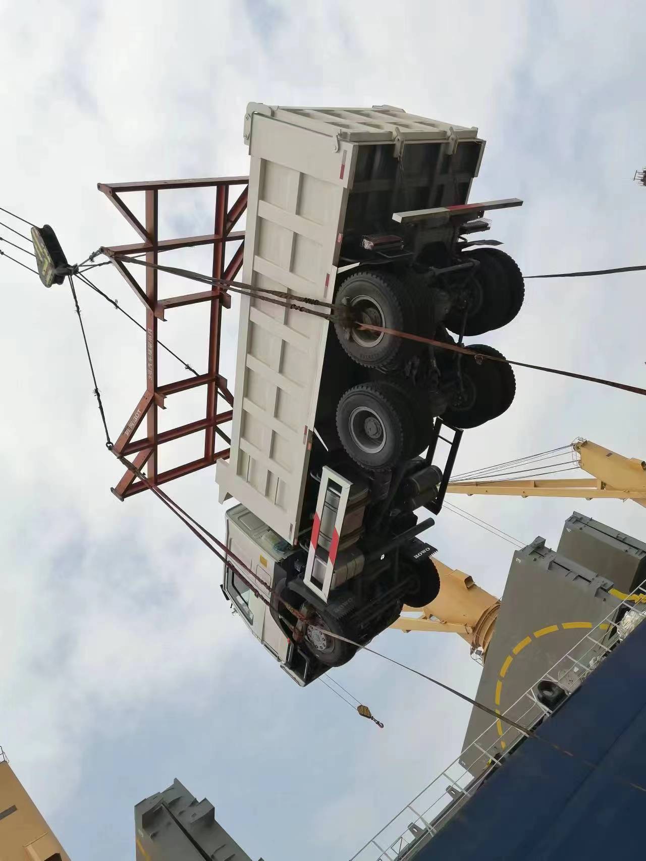 SINOTRUK HOWO VI * IV TUBER aliquet parata sit amet