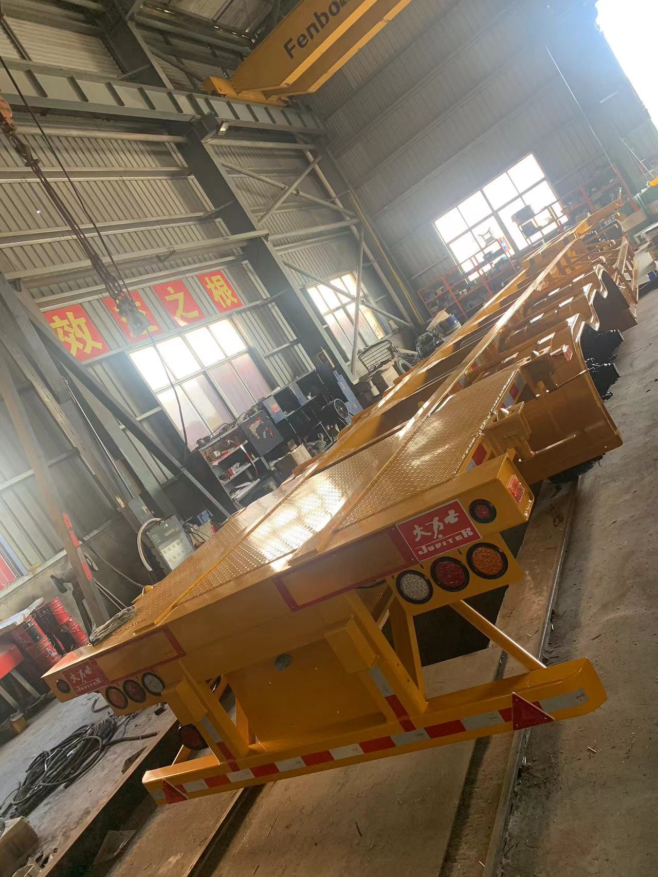 Novum exemplar Gooseneck Ossa Semi Trailer mox emigrabitur